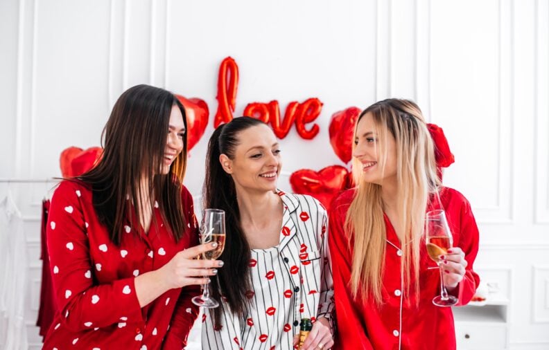 How to Throw the Ultimate Galentine's Day Party (2022 Guide)